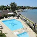 Club Hotel 3*