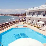 Club Side