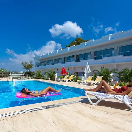 Side Beach Hotel