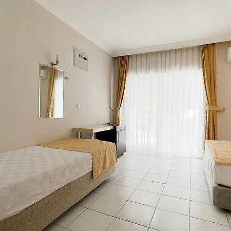 Side Beach Club Side