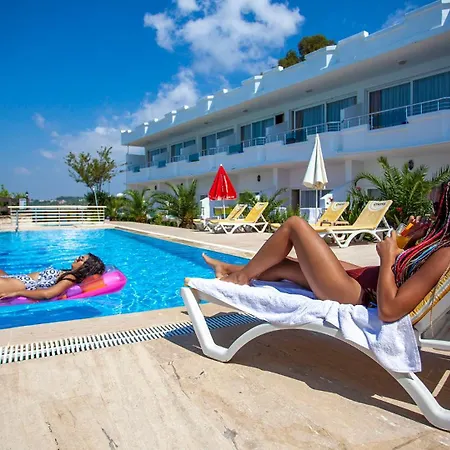 Side Beach Hotel