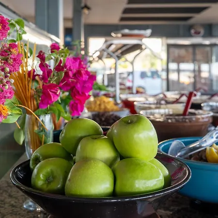 Side Beach Hotel 3*