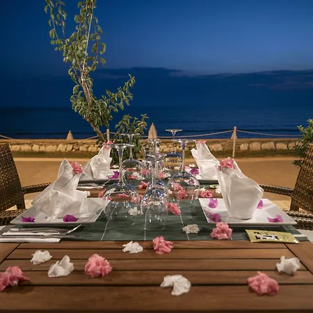 Side Beach Hotel