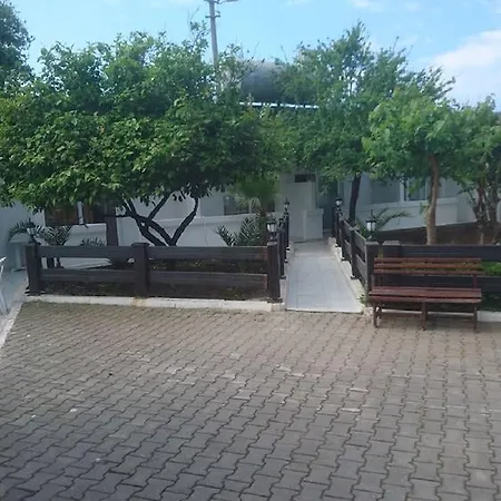 Club Hotel Side