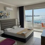 Club Hotel 3*